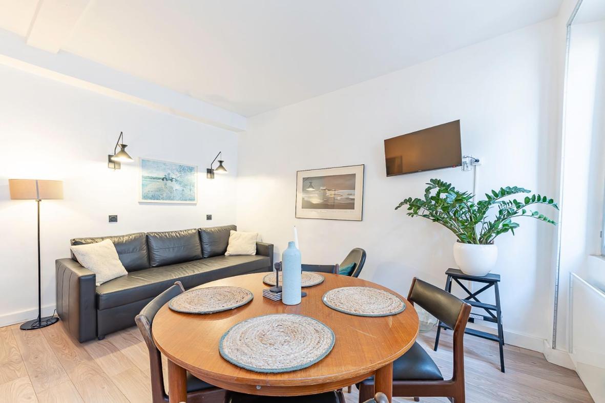 Belle Renovation Moderne Au Coeur Du Panier Apartment Marseille Bagian luar foto